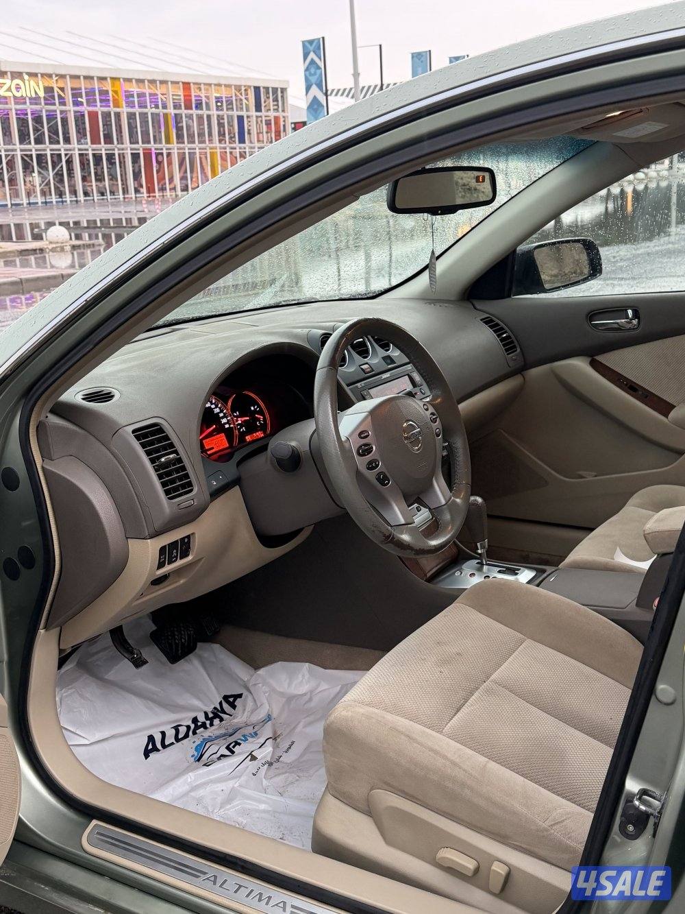 للبيع نيسان التيما عداد97 الف شرط الفحص بحاله نادره7