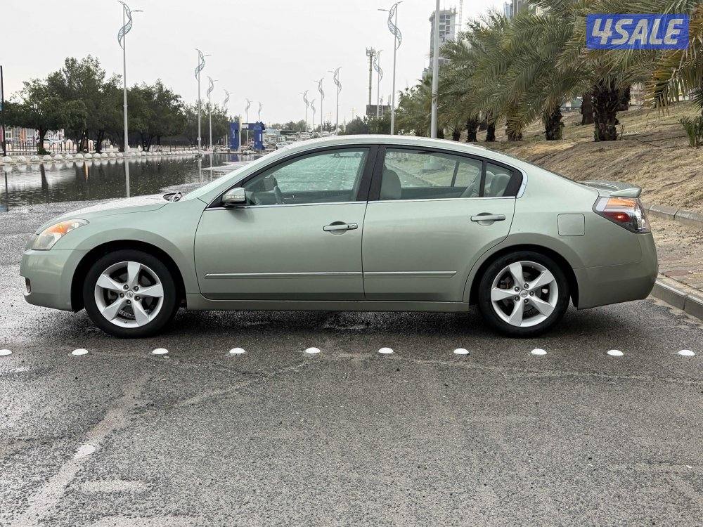 للبيع نيسان التيما عداد97 الف شرط الفحص بحاله نادره9