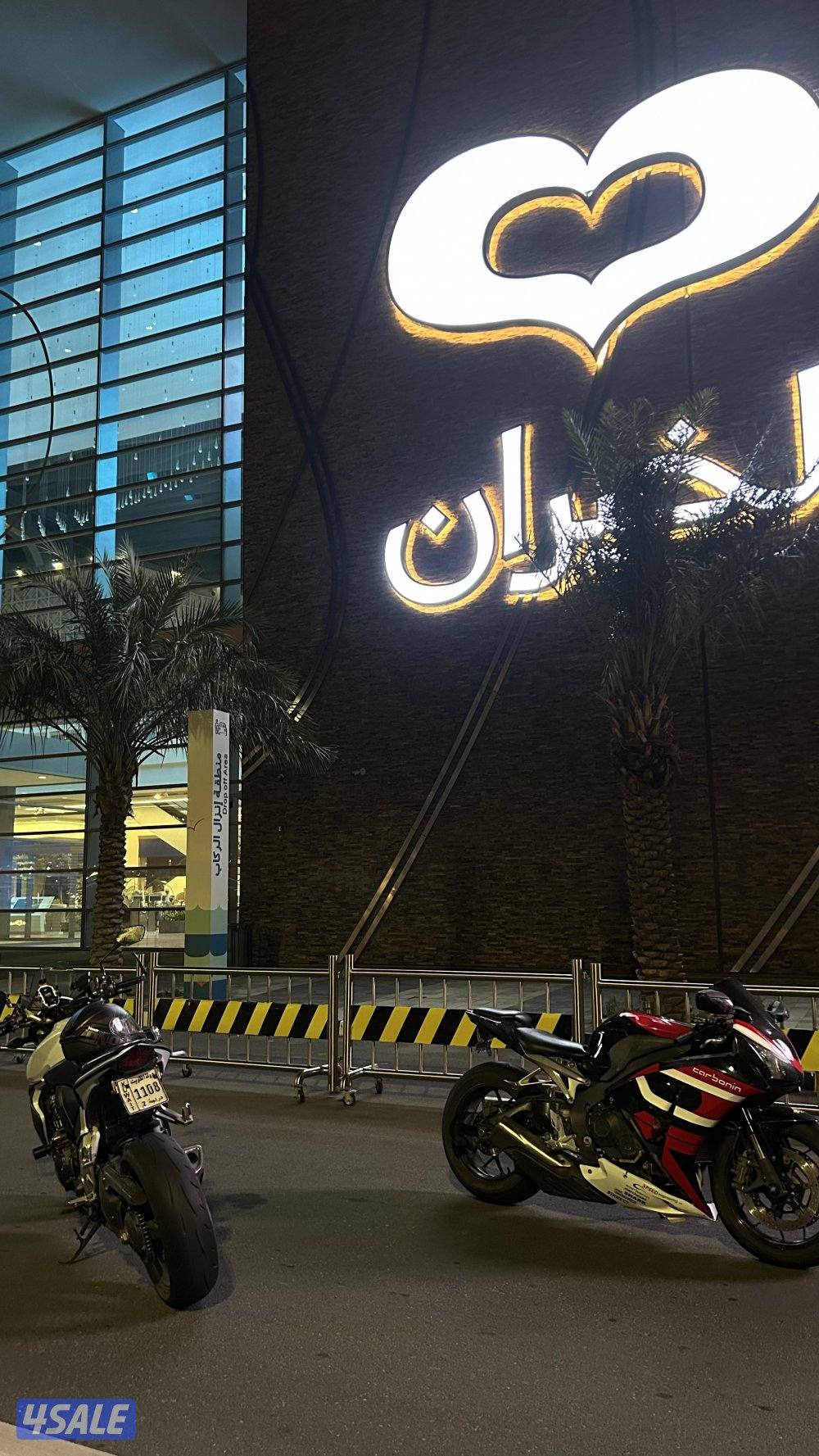 للبيع فقط cbr1000r2