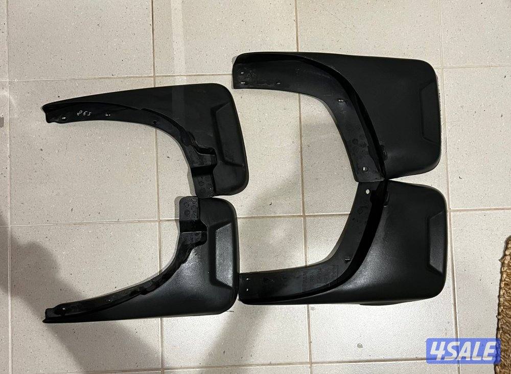 للبيع رفارف  mud flapes نيسان اكستيرا من موديل ٢٠٠٥ افى ٢٠١٥0