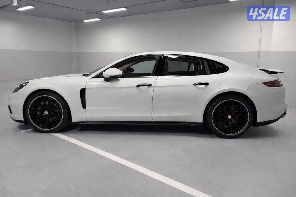 PORSCHE  PANAMERA عداد 45 الف5