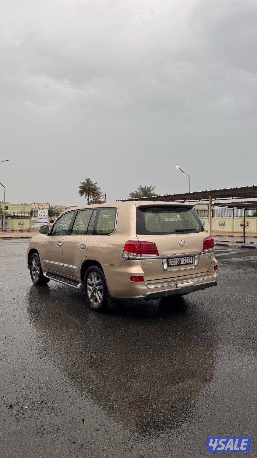 للبيع جيب لكزس1