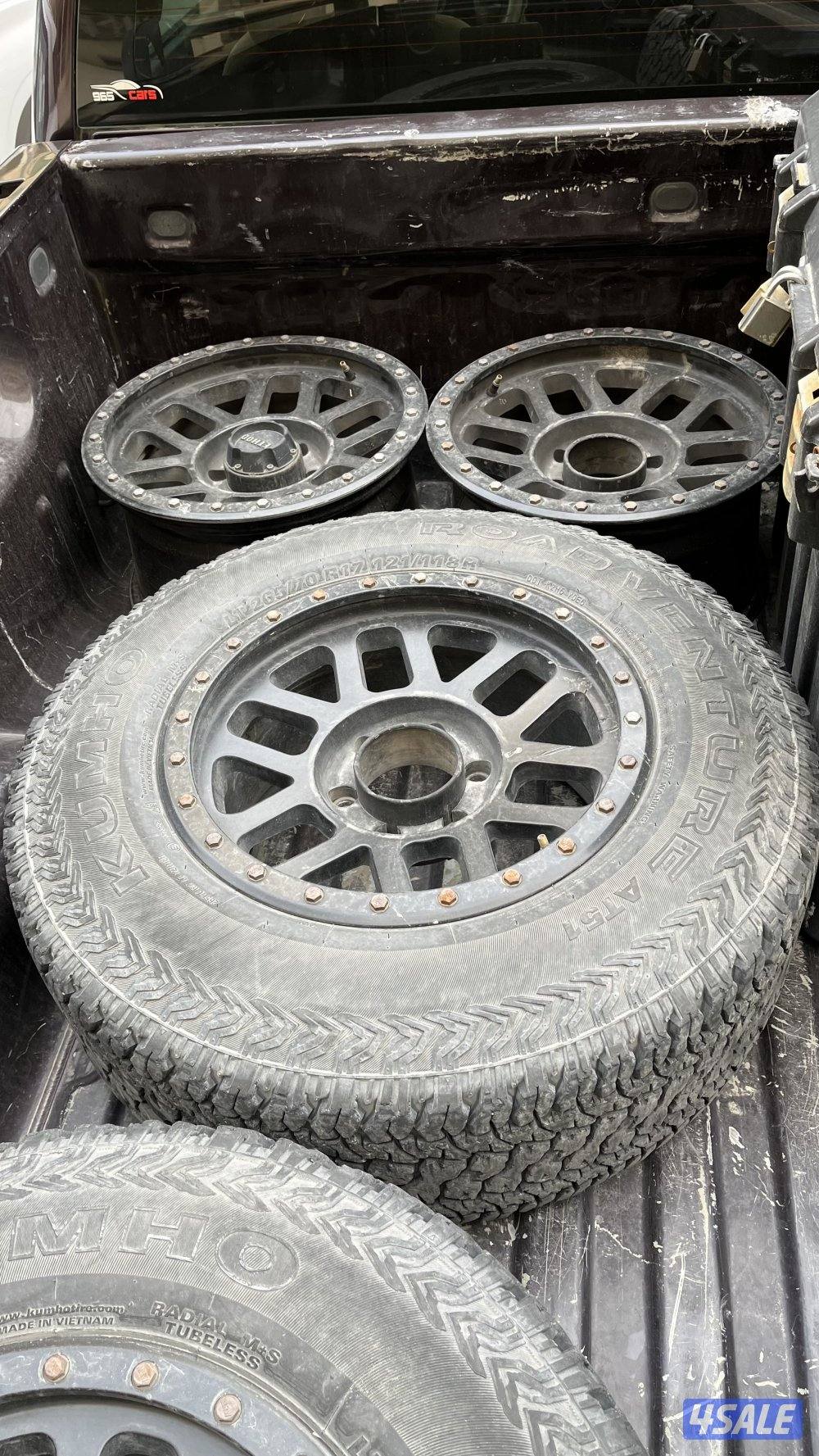 للبيع اربع رنجات ميثود اثنين مع توايرهم نظاف مافيهم شي0