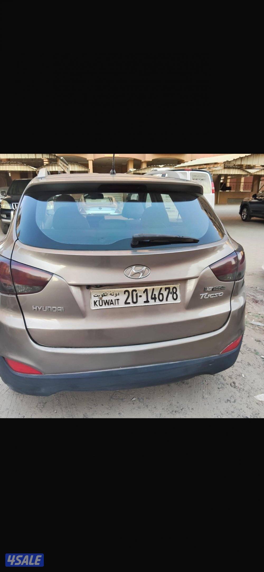 للبيع.  توسان  ٢٠١٢حالة ممتازة عداد ١٦٠ الف فقط فخمة واقتصادية ٤ سلندر1