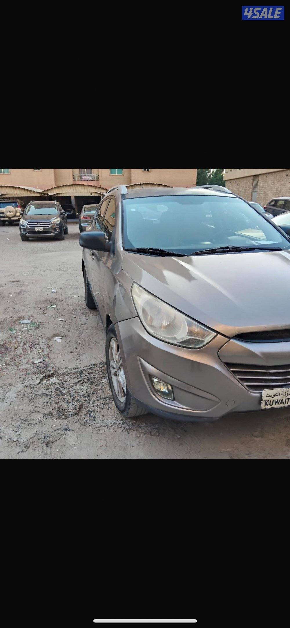 للبيع.  توسان  ٢٠١٢حالة ممتازة عداد ١٦٠ الف فقط فخمة واقتصادية ٤ سلندر3