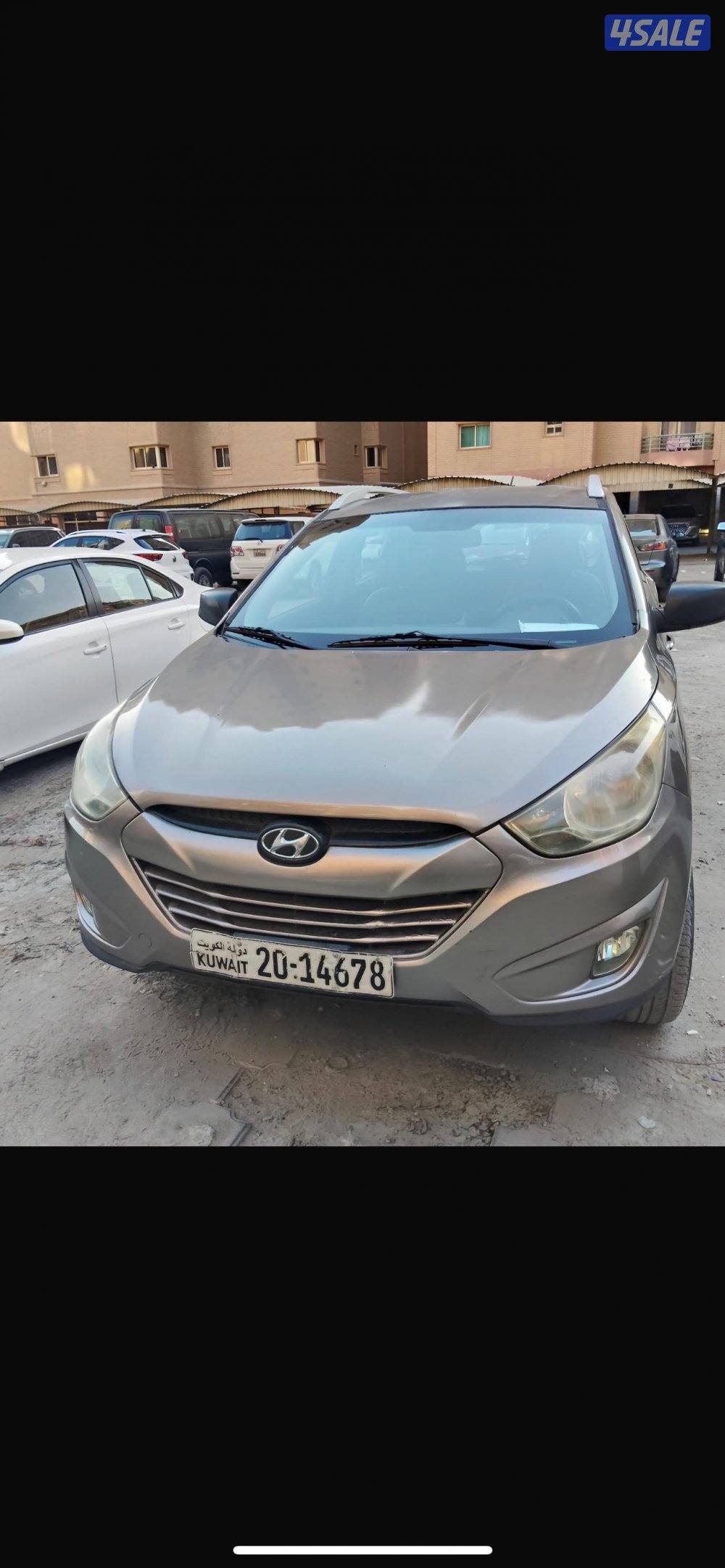 للبيع.  توسان  ٢٠١٢حالة ممتازة عداد ١٦٠ الف فقط فخمة واقتصادية ٤ سلندر4