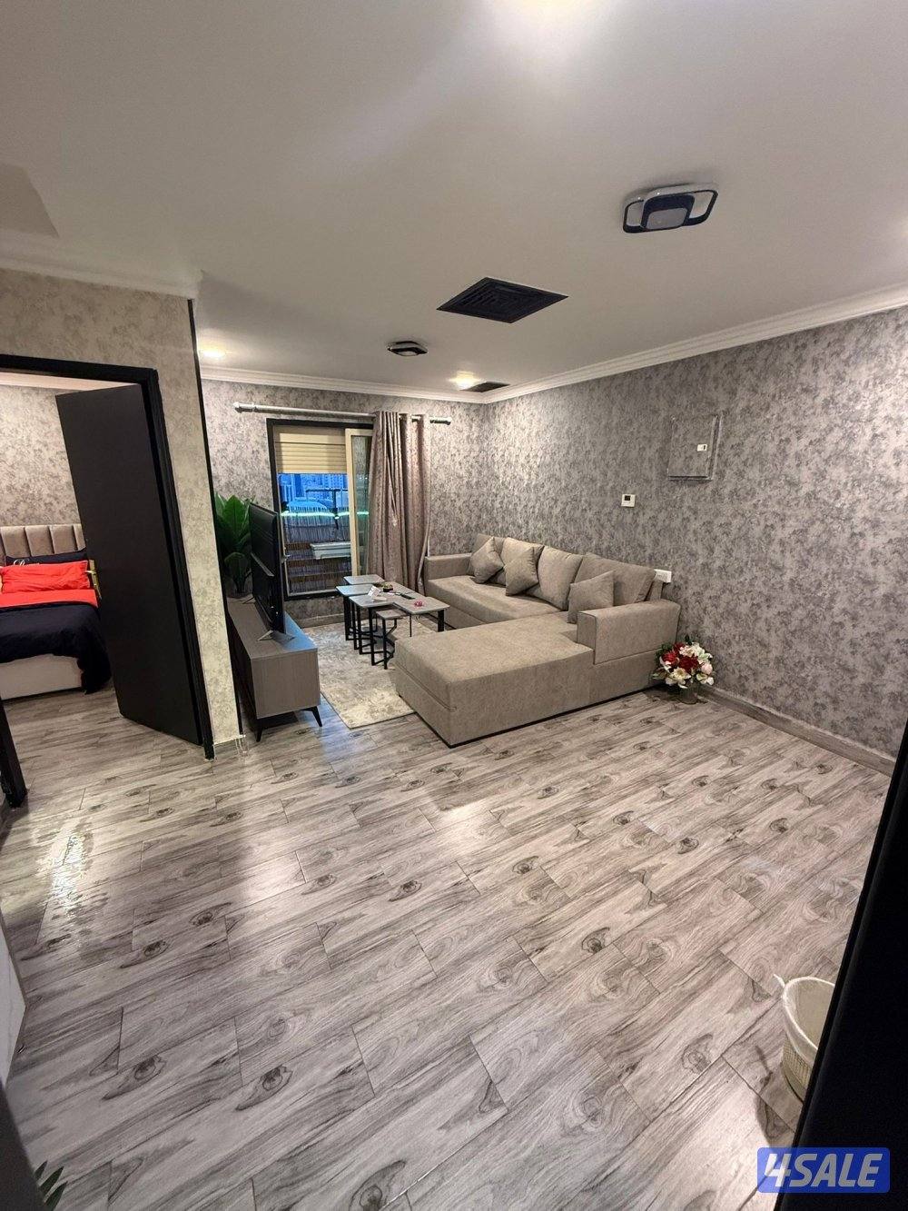 شقه للايجار غرفه وصاله ومطبخ وحمام تشطيب سوبر لوكس خلو4