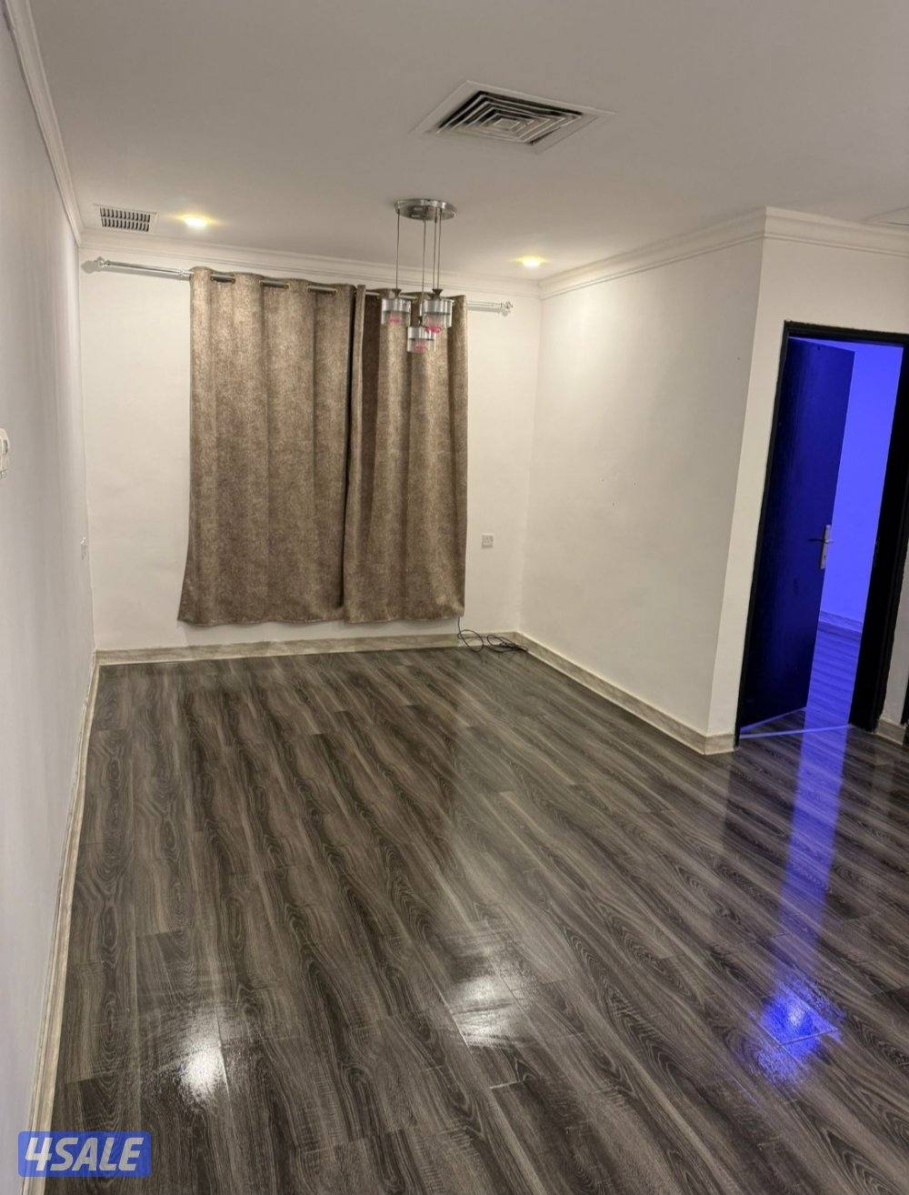 غرفتين وحمامين صالة ومطبخ بالسالمية القطعة 124