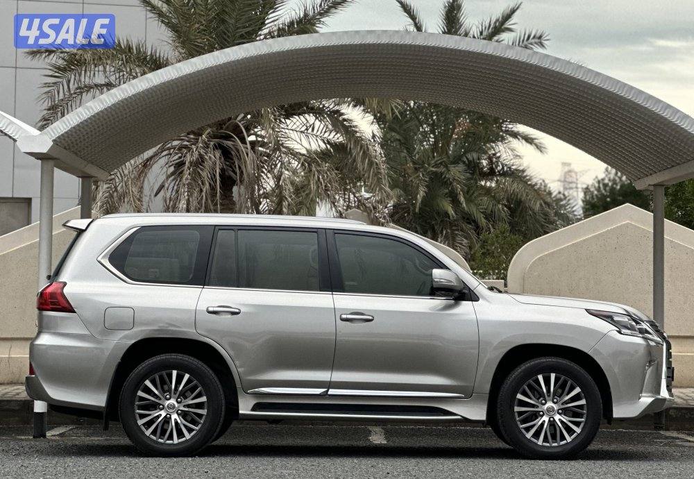 معرض القمة🚩3