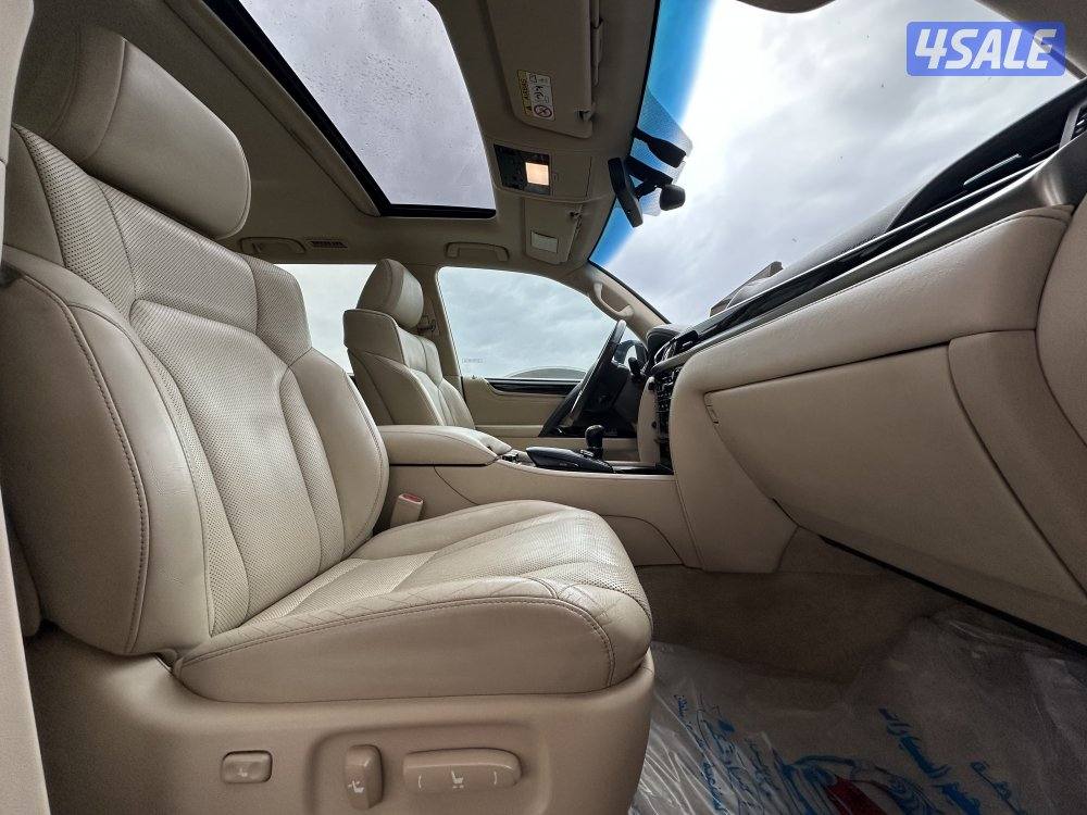 معرض القمة🚩8