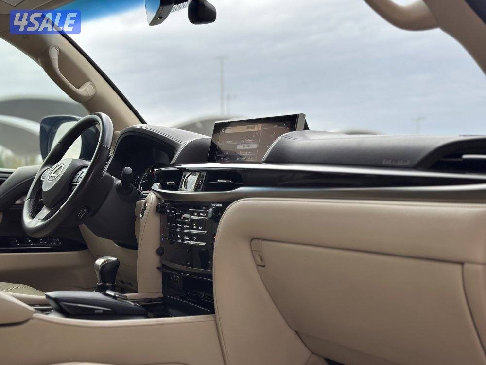 معرض القمة🚩11