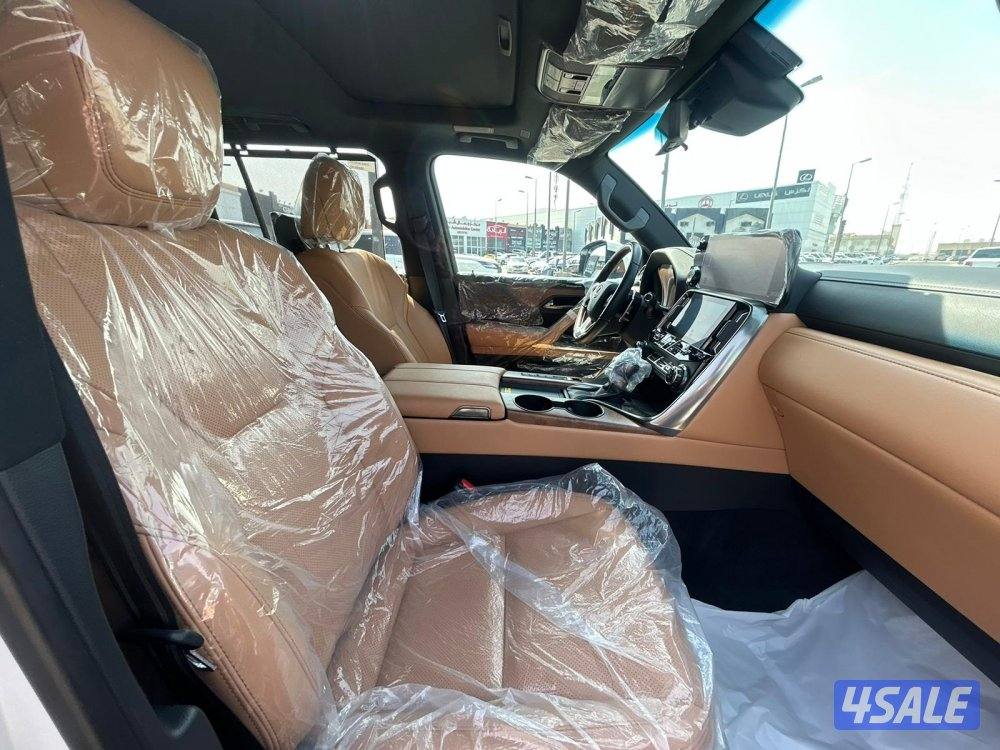 لكزس LX600 درجة اولى  twinturbo .V6 موديل 2025 ماشي 26.000 k.m  وارد4