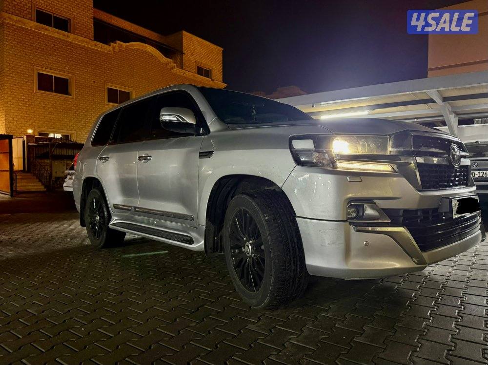 للبيع لاند لون سلفر 2018 مجدد2021 ماشي 230 فيه صبغ تجميلي0