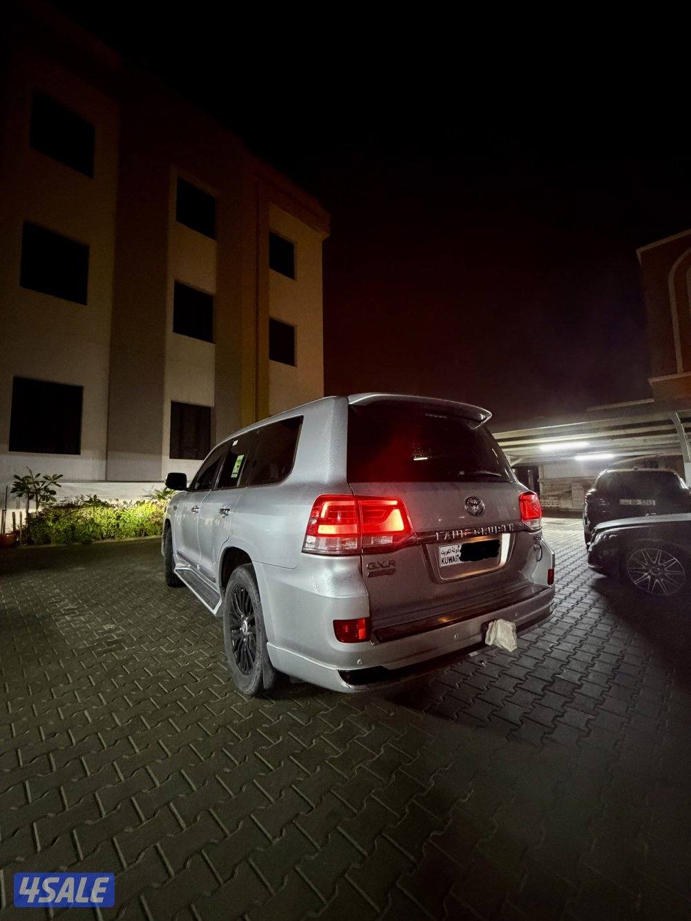 للبيع لاند لون سلفر 2018 مجدد2021 ماشي 230 فيه صبغ تجميلي2