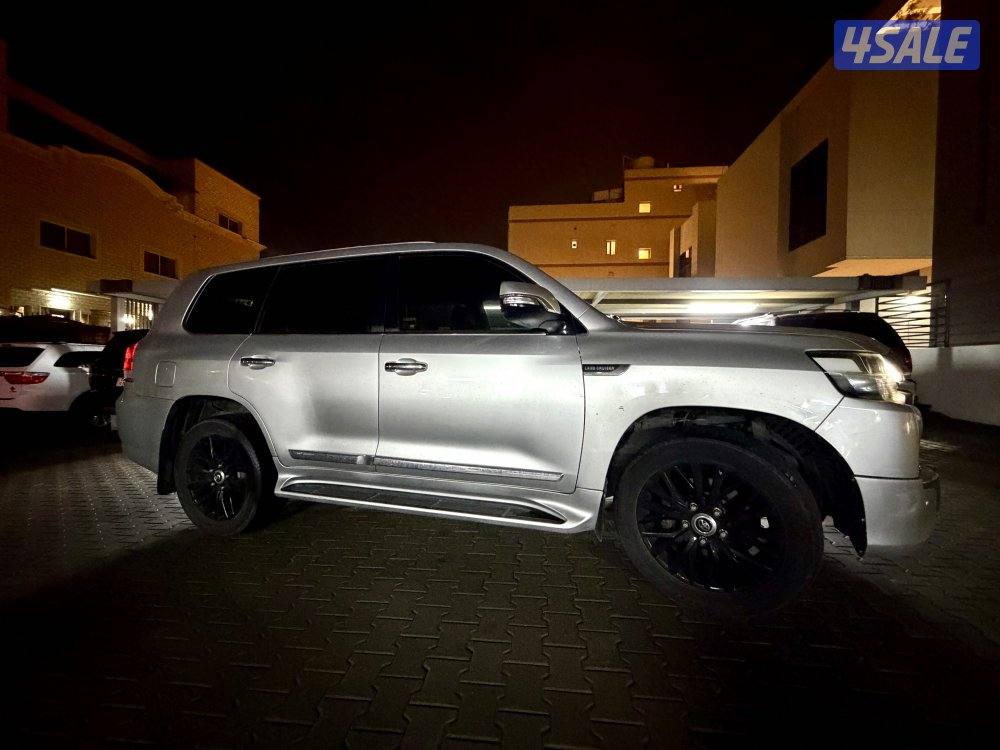 للبيع لاند لون سلفر 2018 مجدد2021 ماشي 230 فيه صبغ تجميلي4