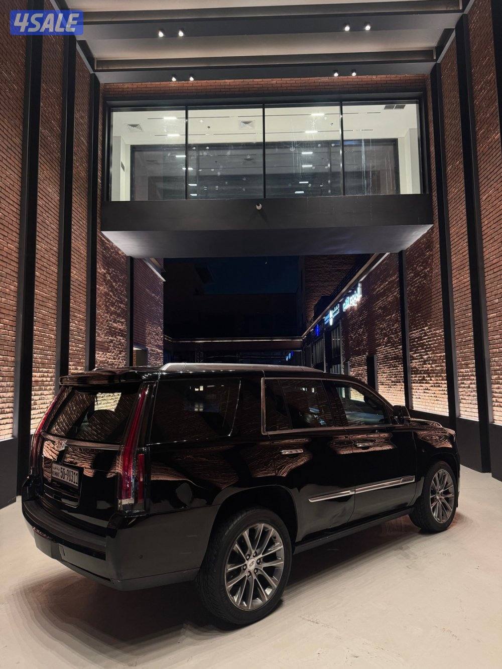 للبيع كاديلاك اسكاليد 2017 بحالة الوكالة3