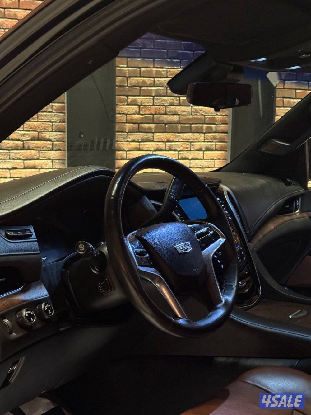 للبيع كاديلاك اسكاليد 2017 بحالة الوكالة7