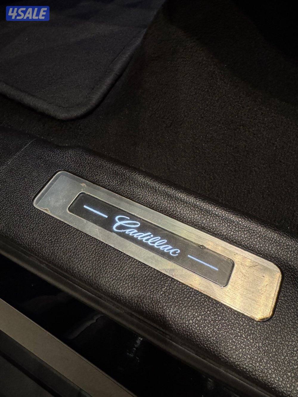 للبيع كاديلاك اسكاليد 2017 بحالة الوكالة11