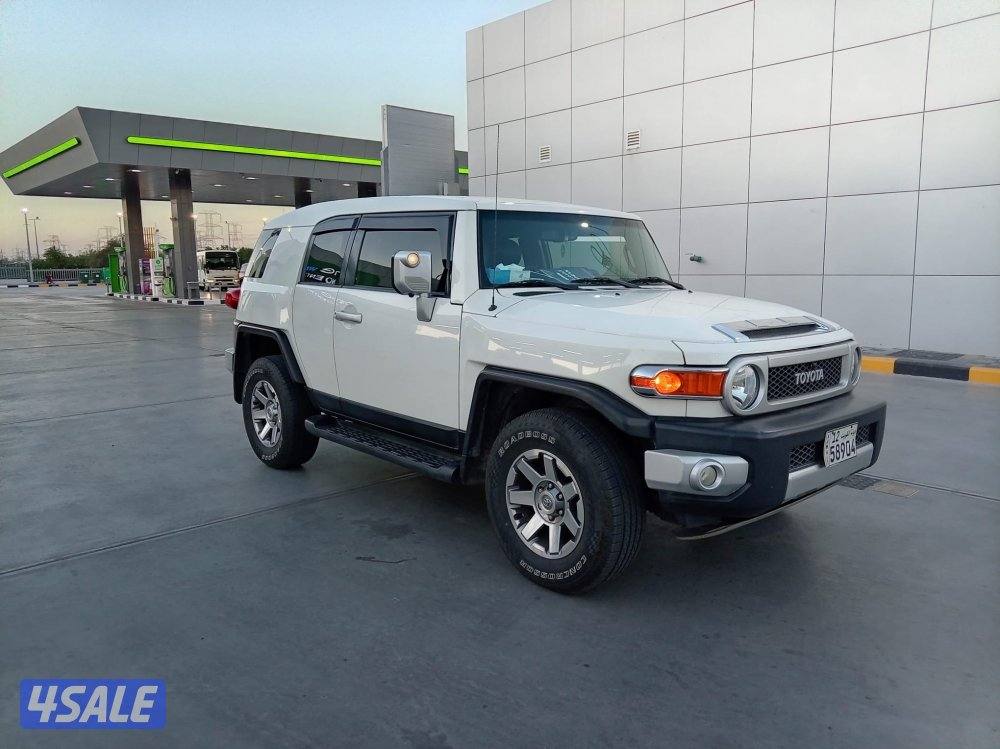 تيويتا fj موديل 20142