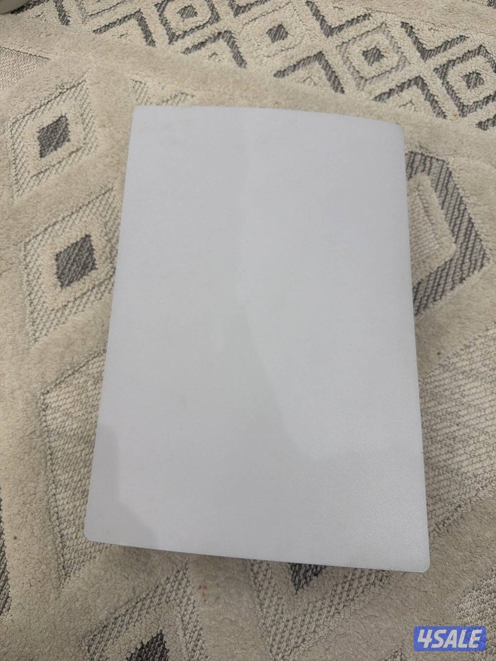 للبيع سوني 5 ديجتل فات نظيفه مافيها معها يده ملاحظات ع سوم1