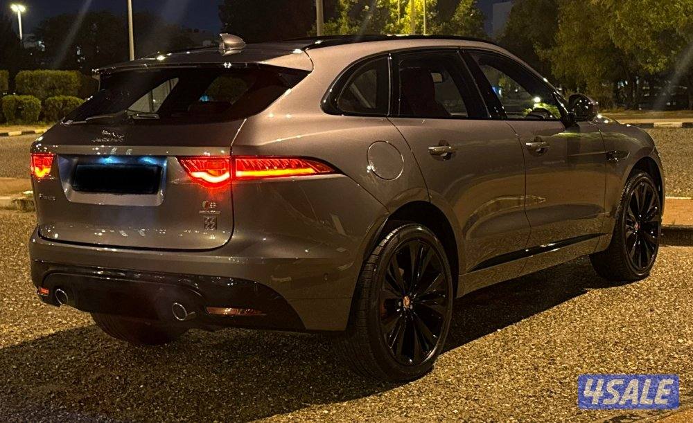 جاكوار F_pace S (شبه جديد)2