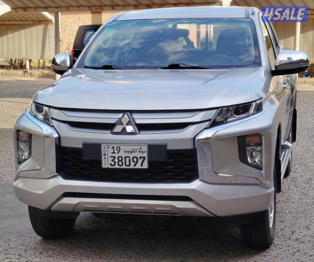 وانيت ميتشوبيسي  L200 قير عادي4×4 دبل قير وكالة سيرفيس منتظم بلوكالة0