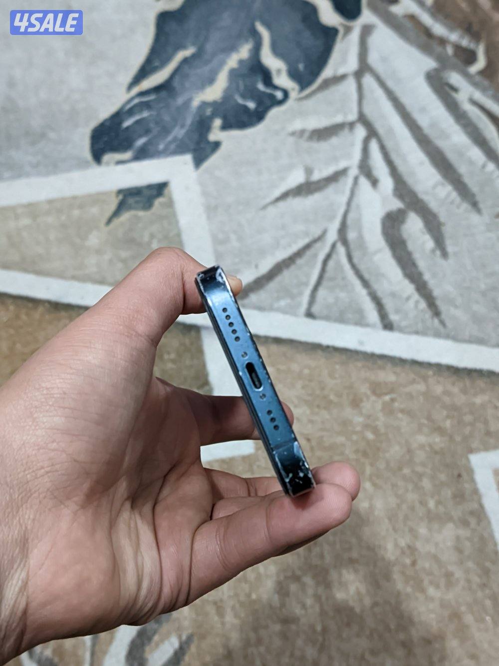 للبيع ايفون 13 مبدل شاشة بطارية اصلية 86%5