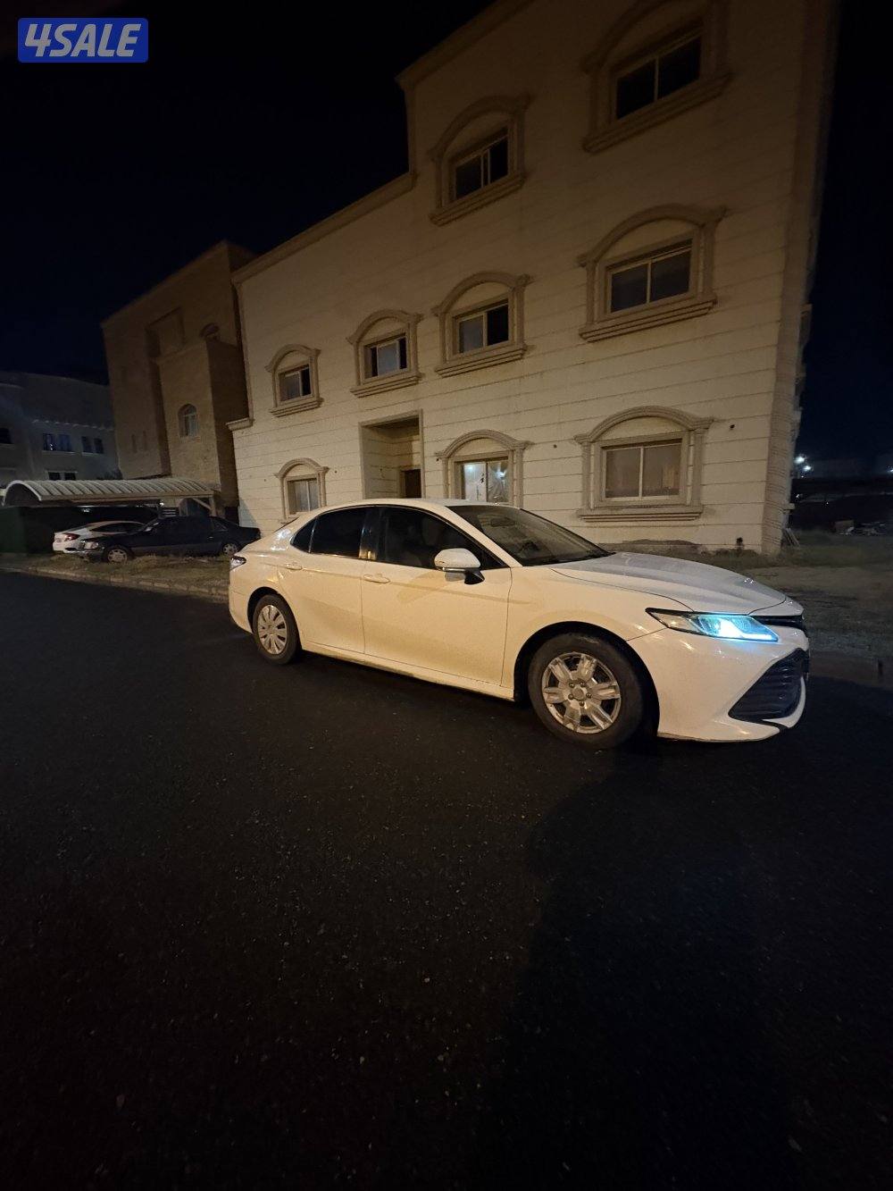 للبيع كامري 20192