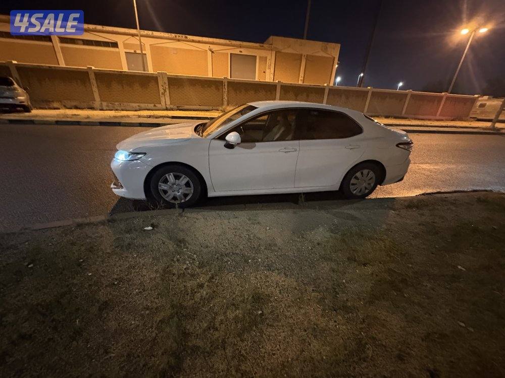 للبيع كامري 20193