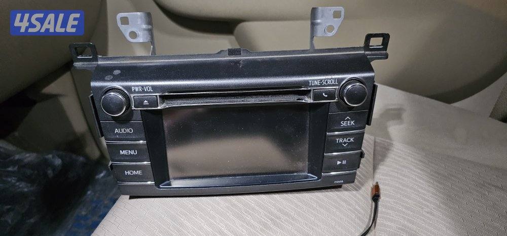 شاشة سيارة تويوتا راف 4 الاصليه مستعمل0