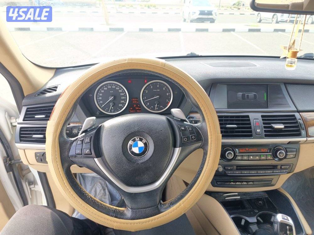 سيارة BMW x6 موديل 2011 سياره نظيفه أستعمال خفيف للبيع2