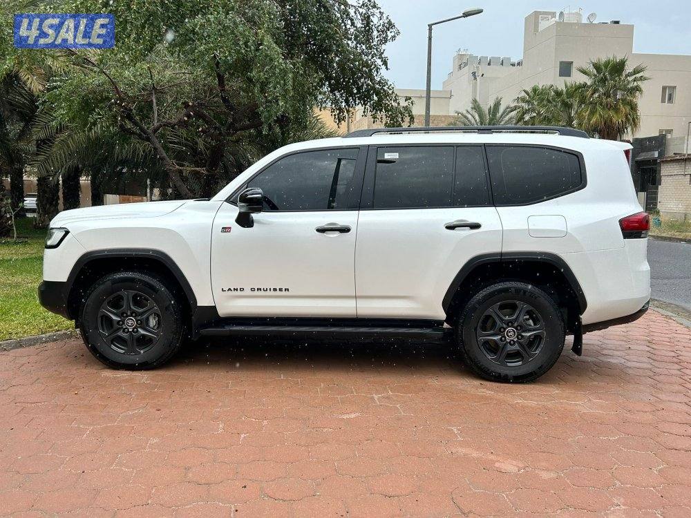 لاند كروزر 
GRS 2024 عداد 41 الف3