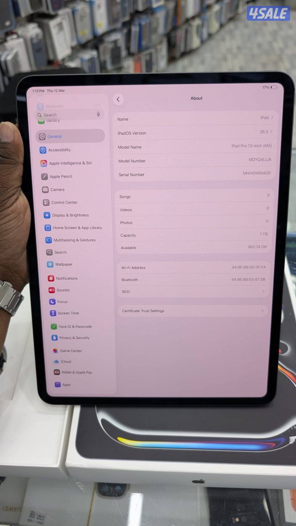 Ipad pro M5 chip13 inch  1 TB2