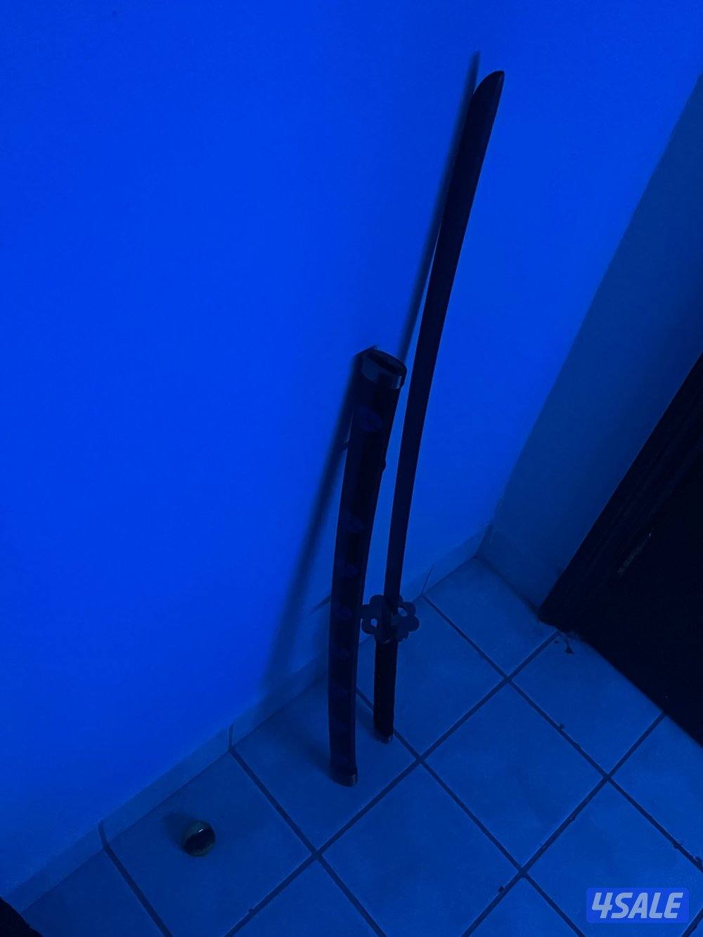 سيف كتانا مع جميع الاغراض بدون اي شي تالف1