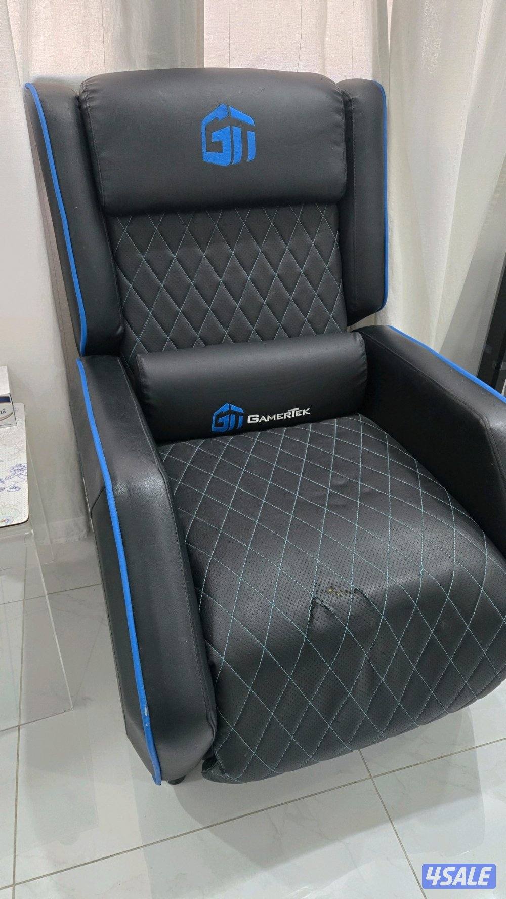 gaming chair for watching and playing0