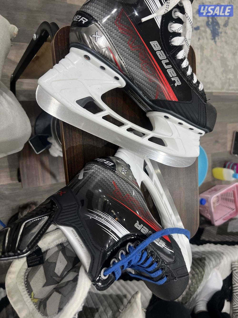 للبيع جوتي سكيت هوكي مقاس 41والثاني35 رقم التواصل5