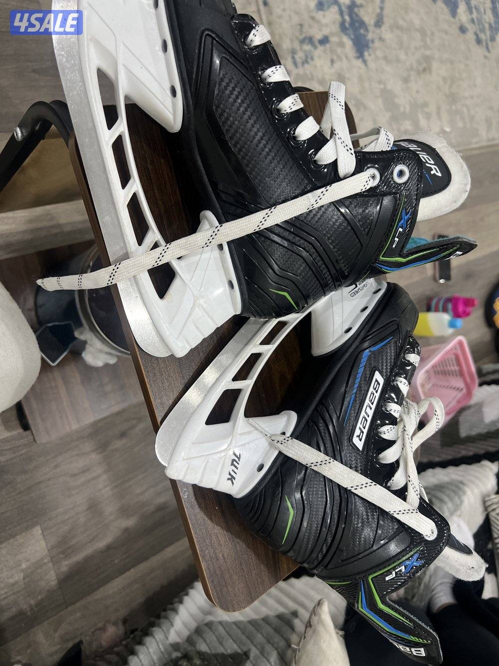 للبيع جوتي سكيت هوكي مقاس 41والثاني35 رقم التواصل6
