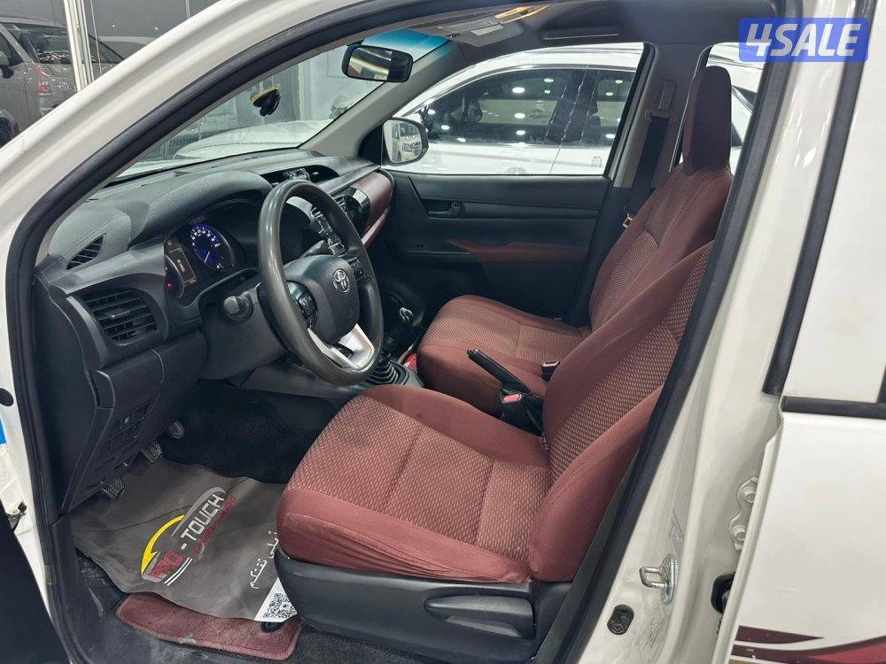 وانيت هايلكس 20195