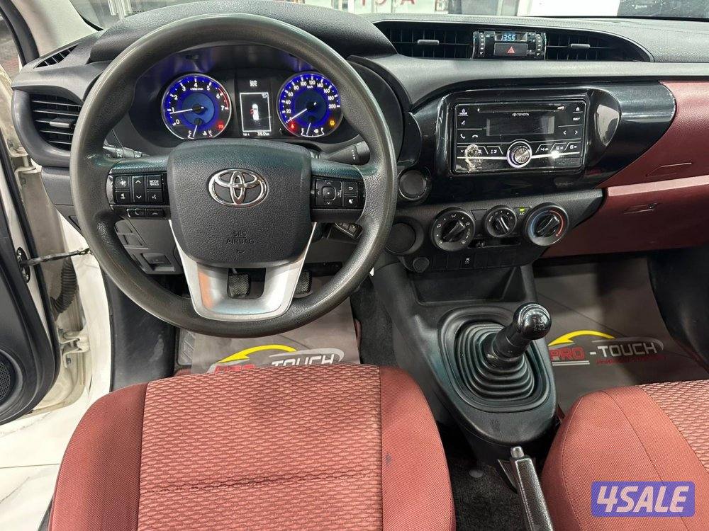 وانيت هايلكس 20197