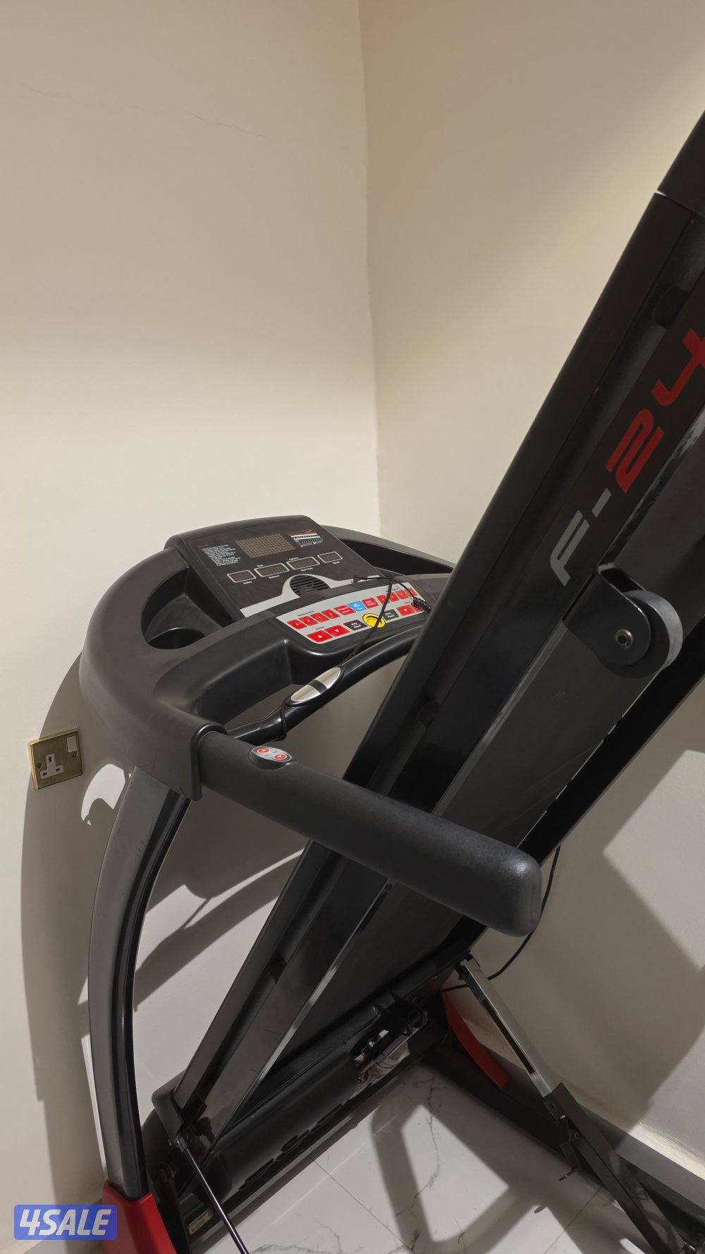 للبيع جهاز مشي و قاري0