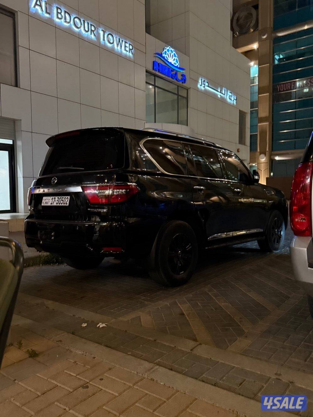 باترول للبيع موديل2020 استعمال نضيف فيه حكتين لا يتصل الا الصامل1