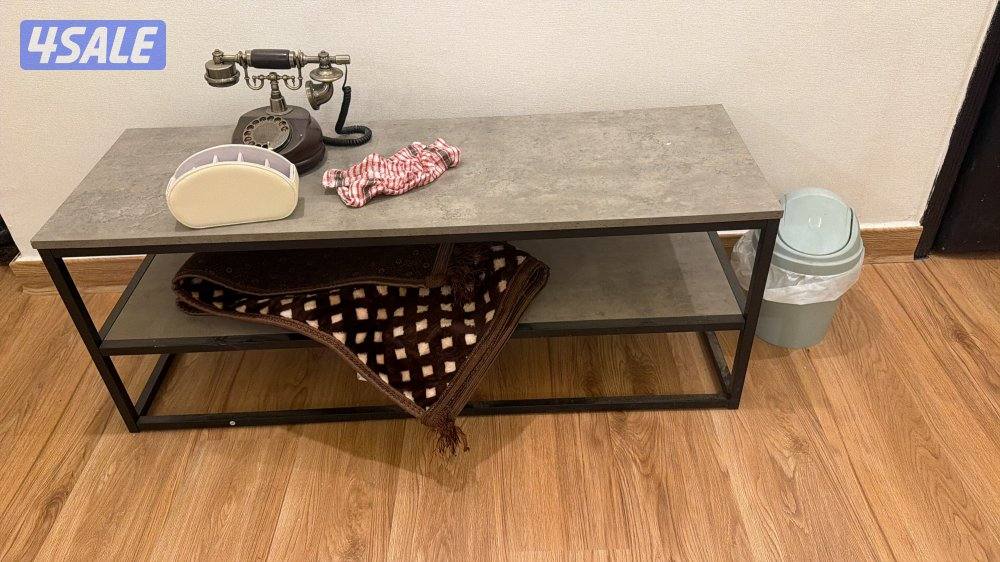 كنب من ابيات وثلاث طاولات وكبت صغير من ايكيا1