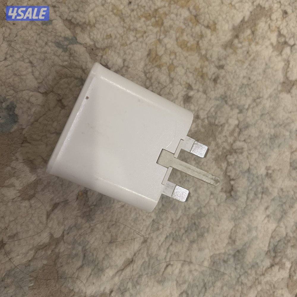 للبيع Samsung Tab S6 Lite 256GB مع القلم والعلبة والشاحن مع جهاز نوكيا7