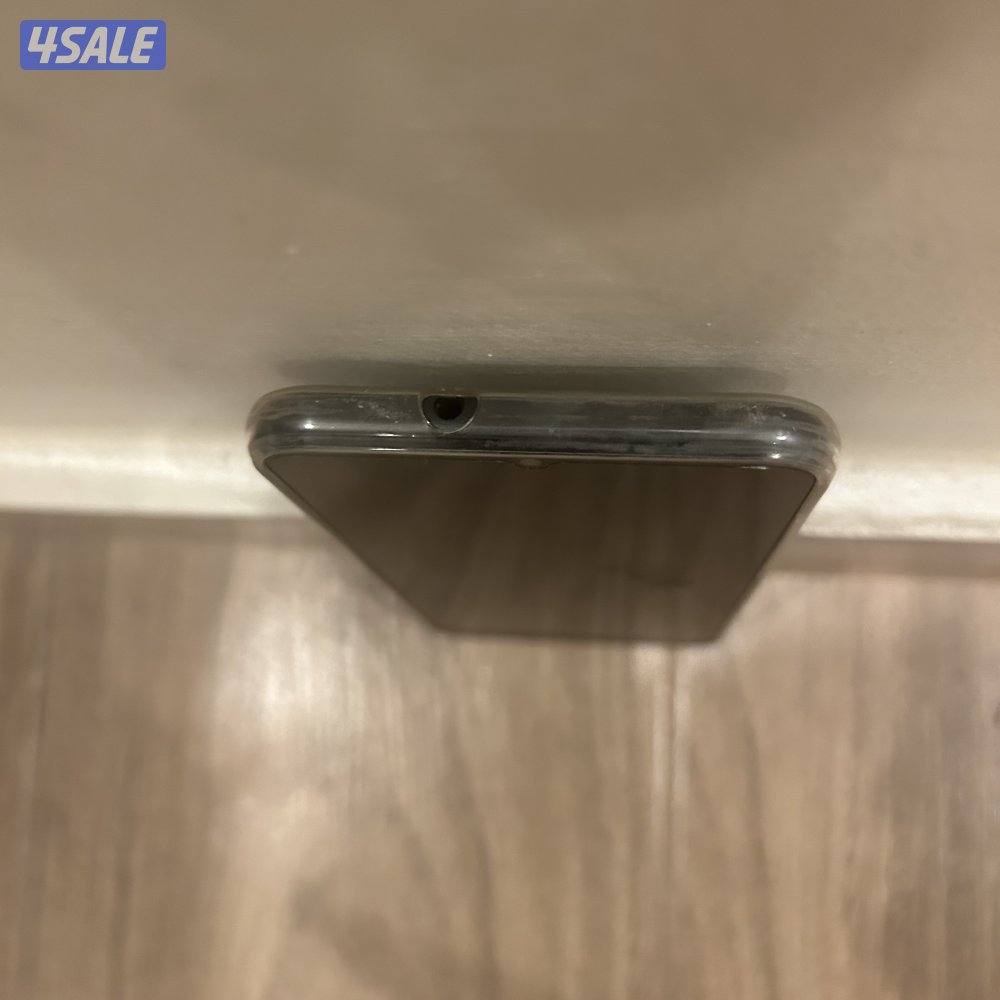 للبيع Samsung Tab S6 Lite 256GB مع القلم والعلبة والشاحن مع جهاز نوكيا14