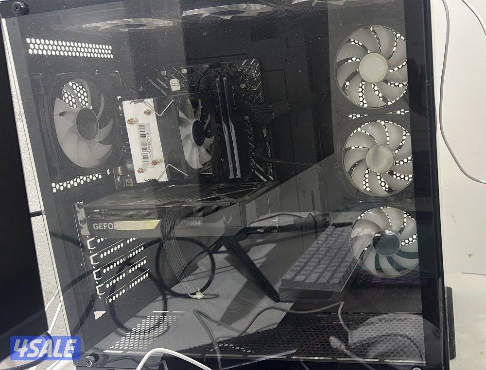 بي سي نظيف للبيع استعمال حشمة صارله 8شهور بس ما انكرف كرت الشاشة5060ti2