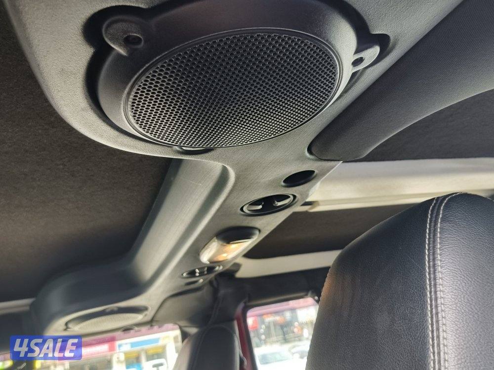 jeep Wrangler Sahara7