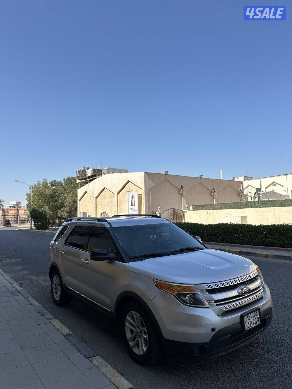 فورد اكسبلورر موديل 2013 بحالة جيدة شرط الفحص4
