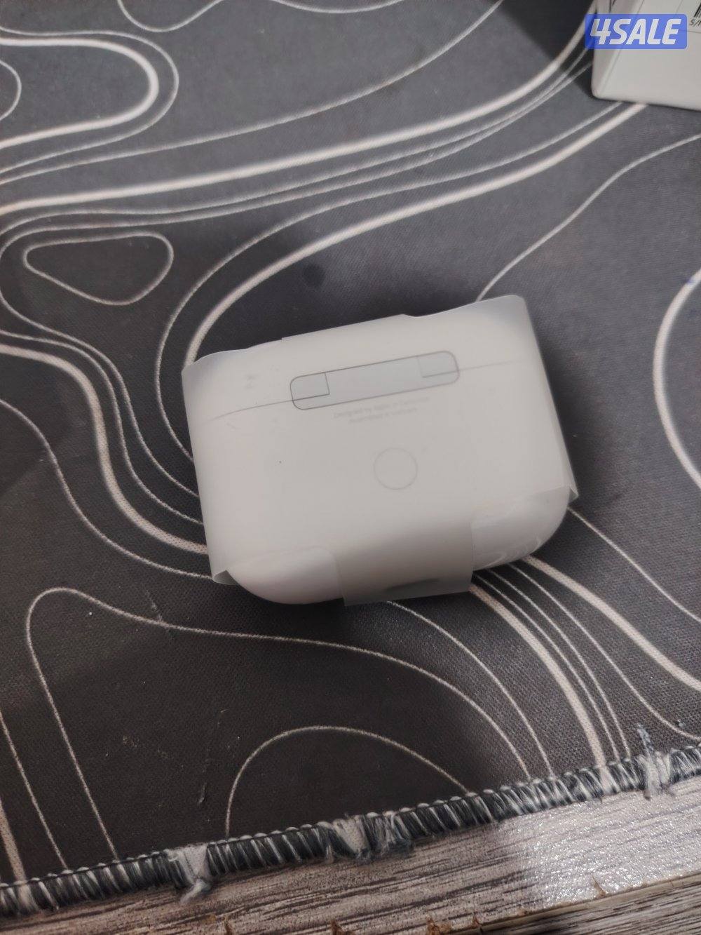 سماعه ابل ايربودز تستحق شبه الجديده الاصدار  25