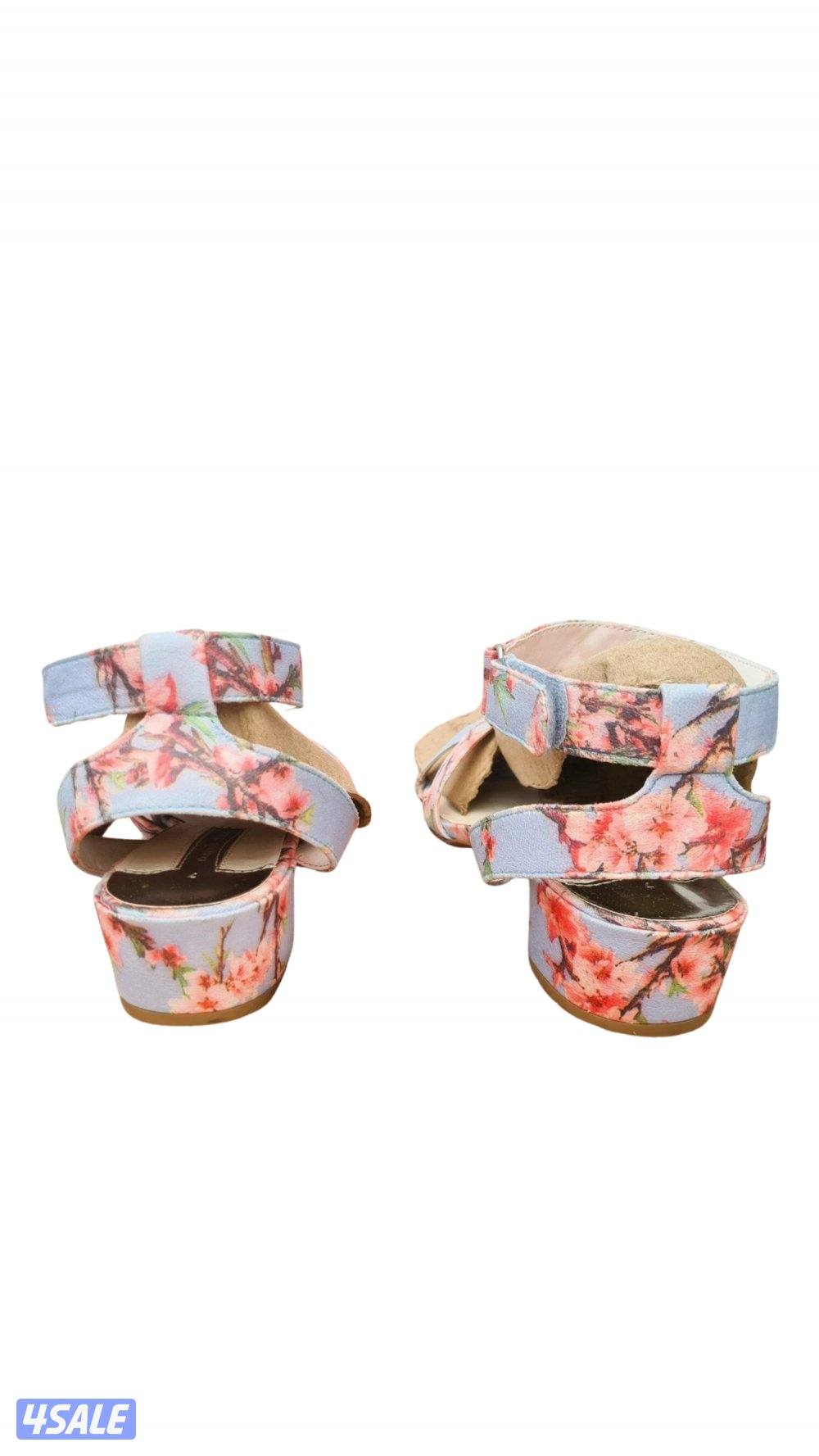 Blazer&Trousers&Sandlas all brand new price in caption6