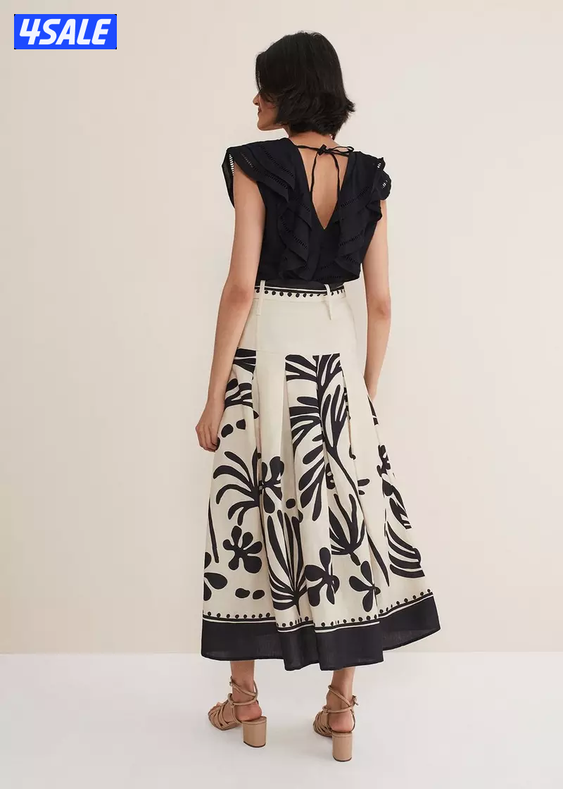 Blazer&Trousers&Sandlas all brand new price in caption9